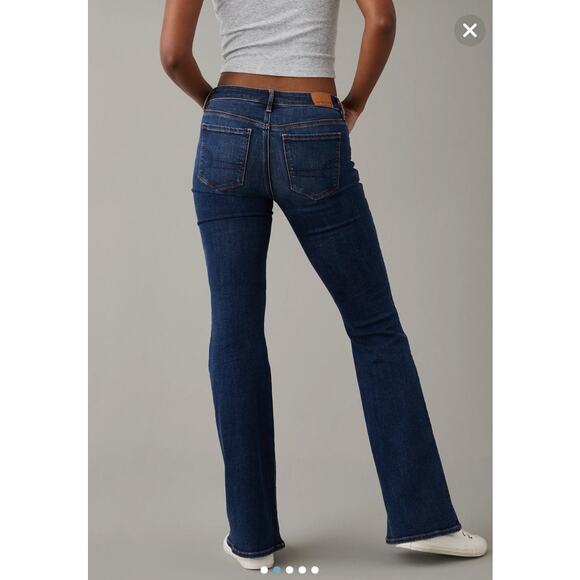 American Eagle Low Rise Flare Jean Sz 4 Short Dark Blue Wash Stretch Boho Retro - Picture 2 of 9